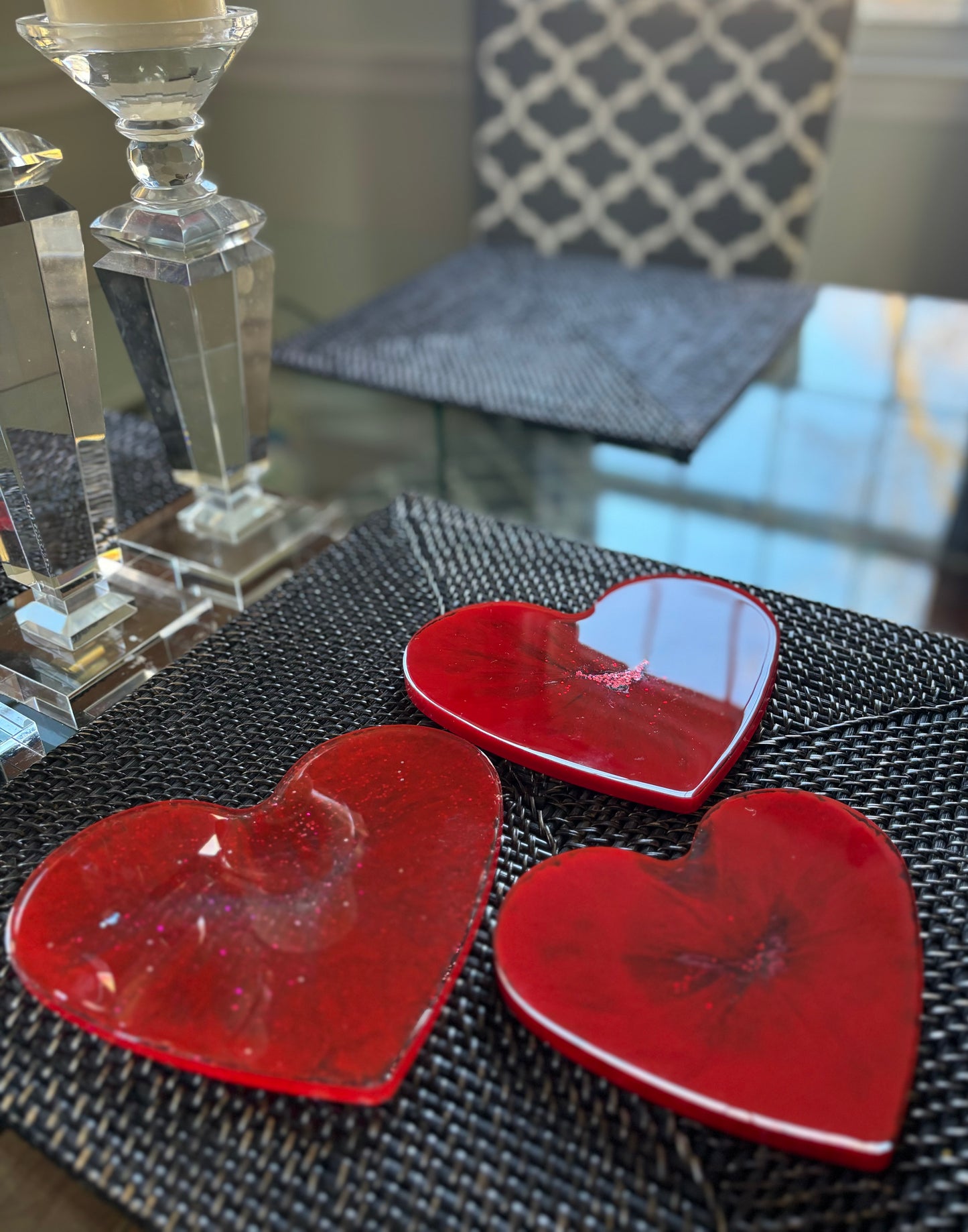 7in. resin heArt hot plate